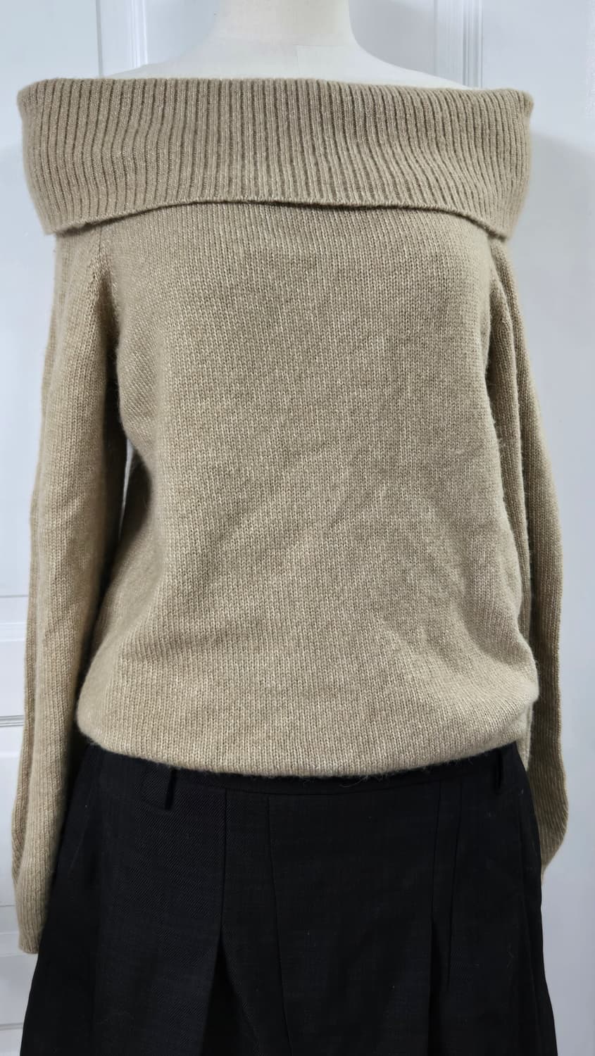 앤아더스토리즈 오프숄더니트/럭키마르쉐 스커트새상품 상품이미지3