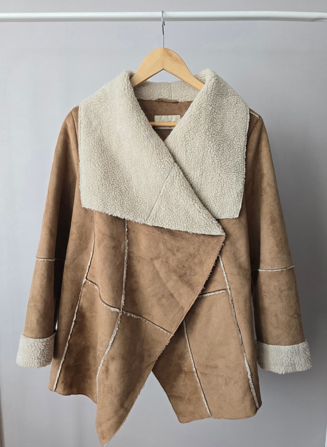 ROSE BUD 에코 무스탕 가운형 재킷 상품이미지5