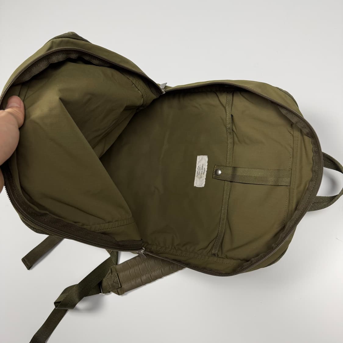 요시다포터 프레임(FRAME) 데이팩 백팩 올리브 상품이미지8