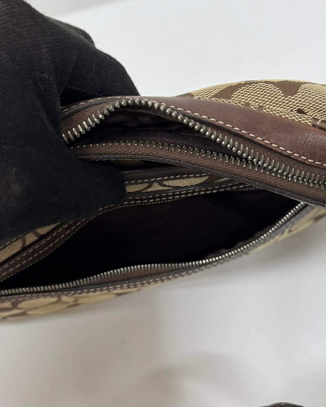 코치 시그니처 반달 호보 숄더백 토트백 상품이미지8