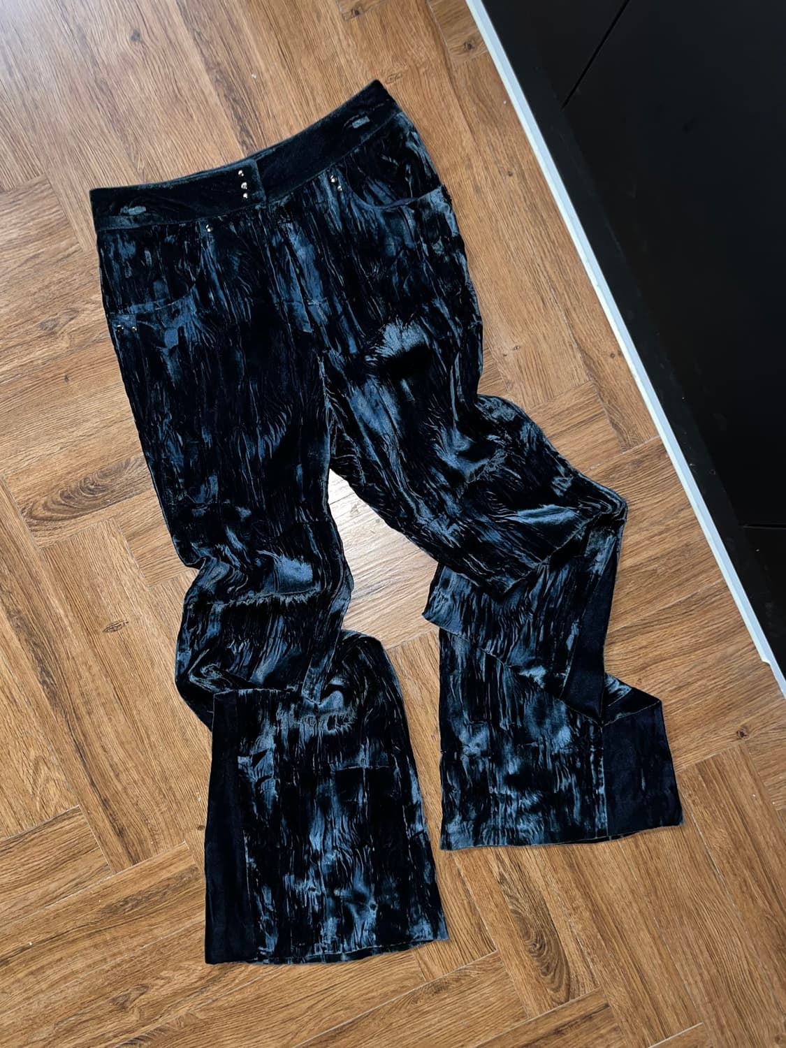 앤더슨벨 에리카 크링클 벨벳 팬츠 상품이미지3