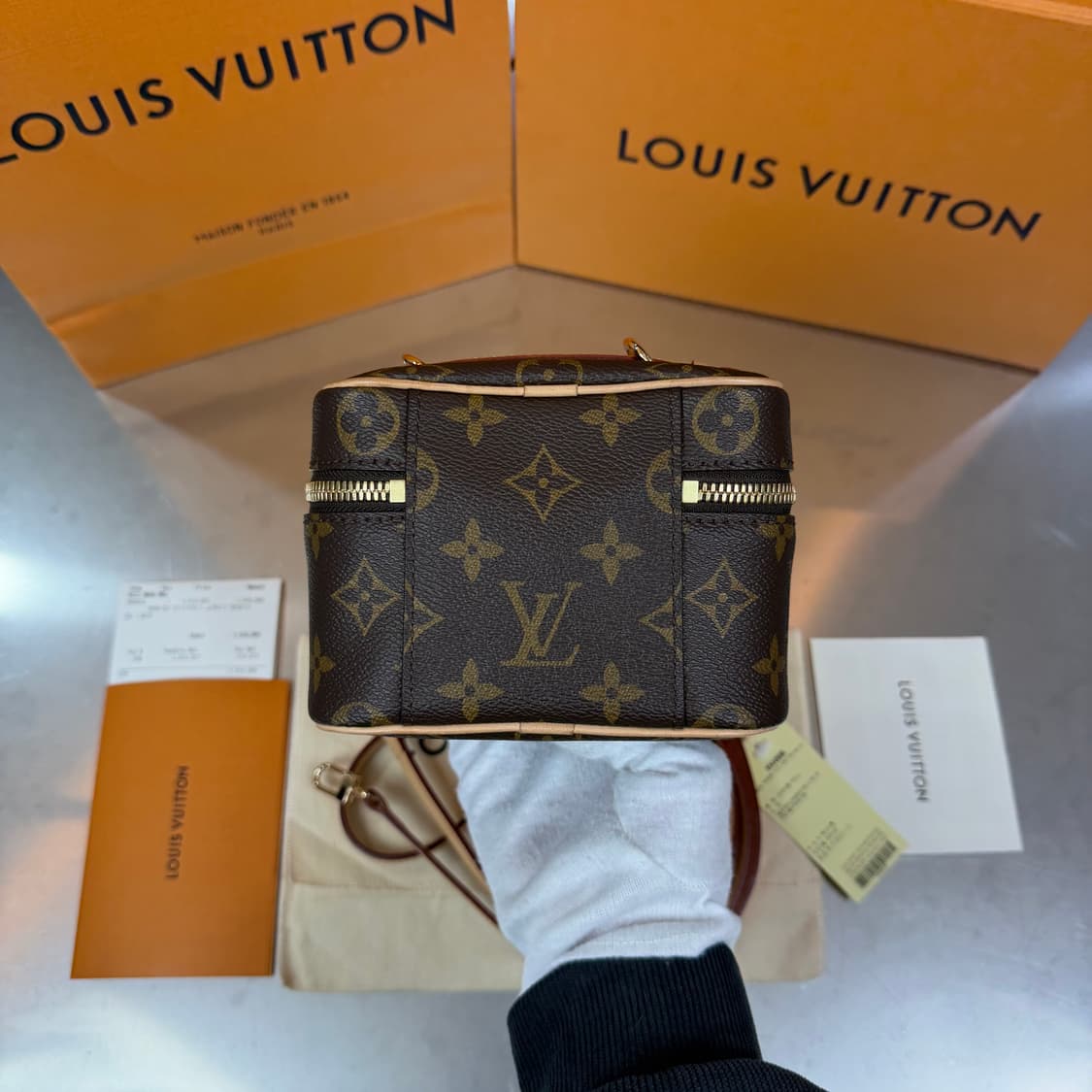 [리오브] 루이비통 모노그램 니스 나노 메이크업 베니티 토트백 상품이미지3