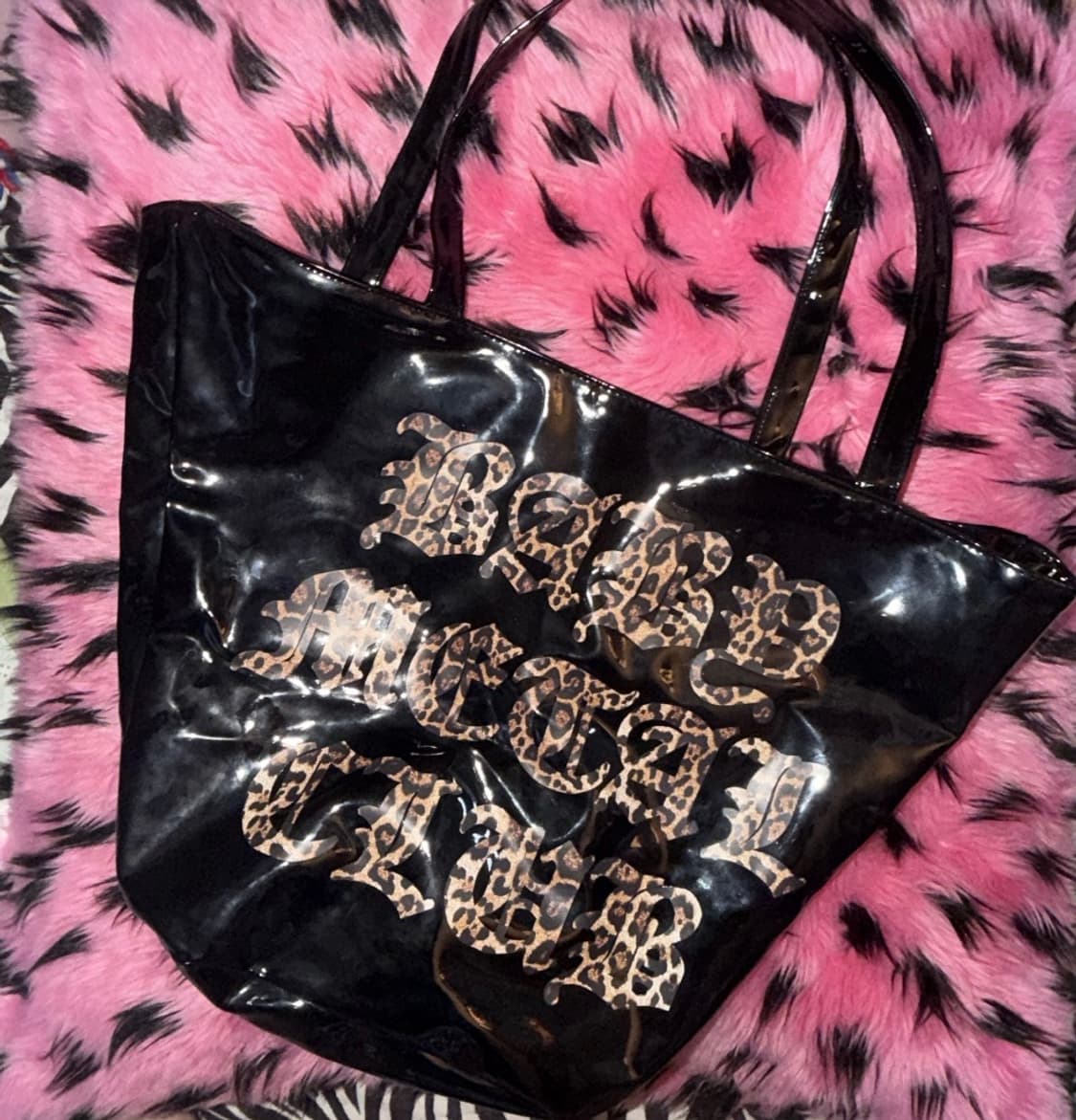 베이비메탈클럽 레오파드 로고 에나멜 백 블랙 상품이미지1