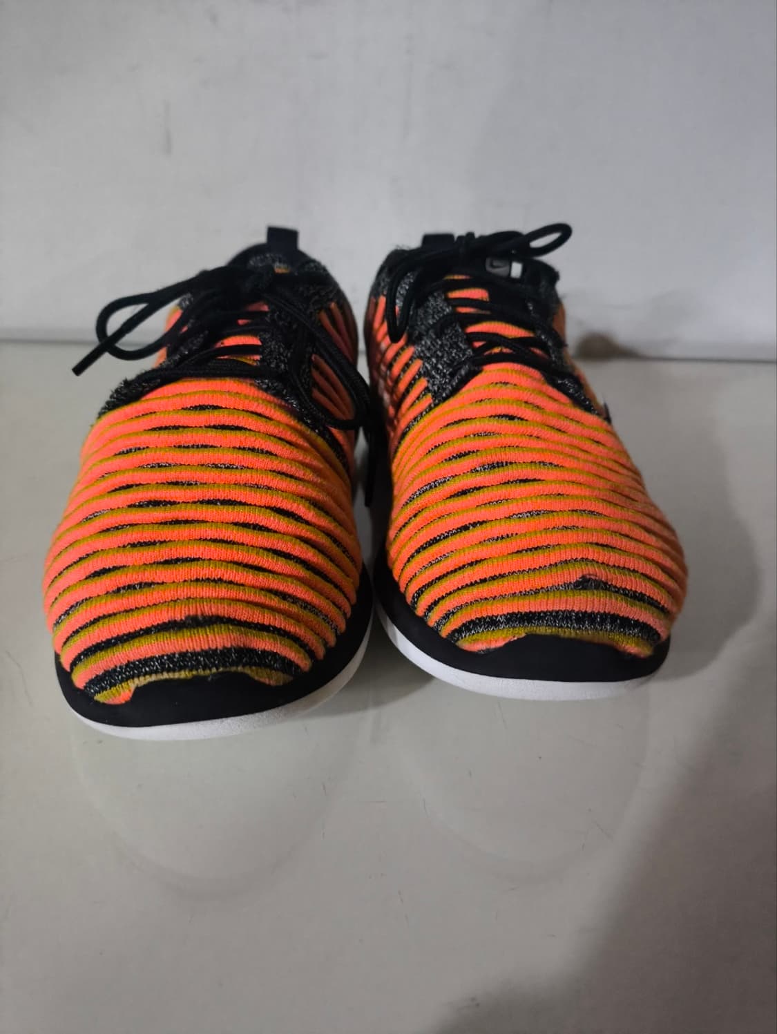 235mm 나이키 로쉬 투 플라이니트 런닝화 상품이미지3