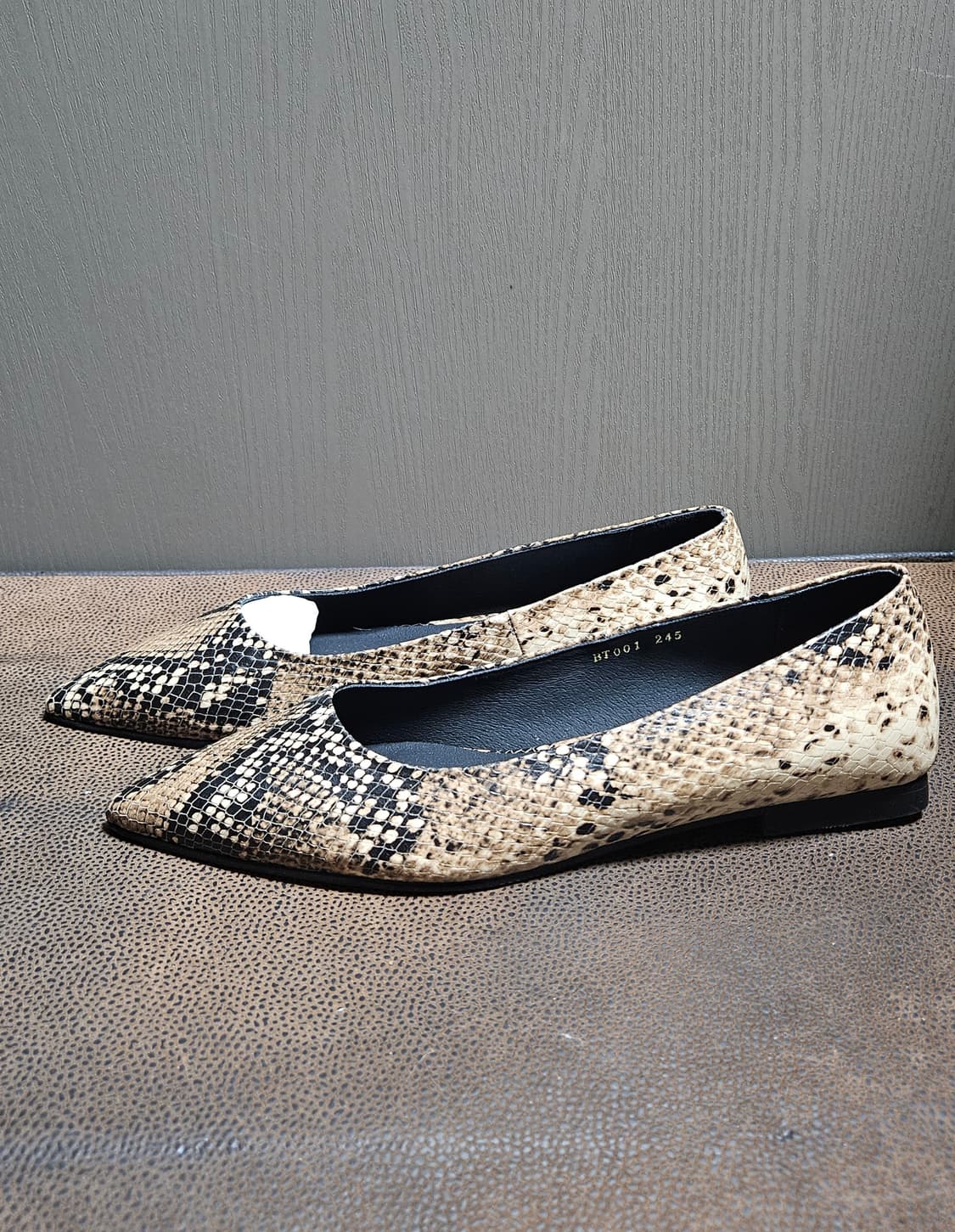  뱀피 패턴 플랫슈즈(245)새상품 상품이미지1