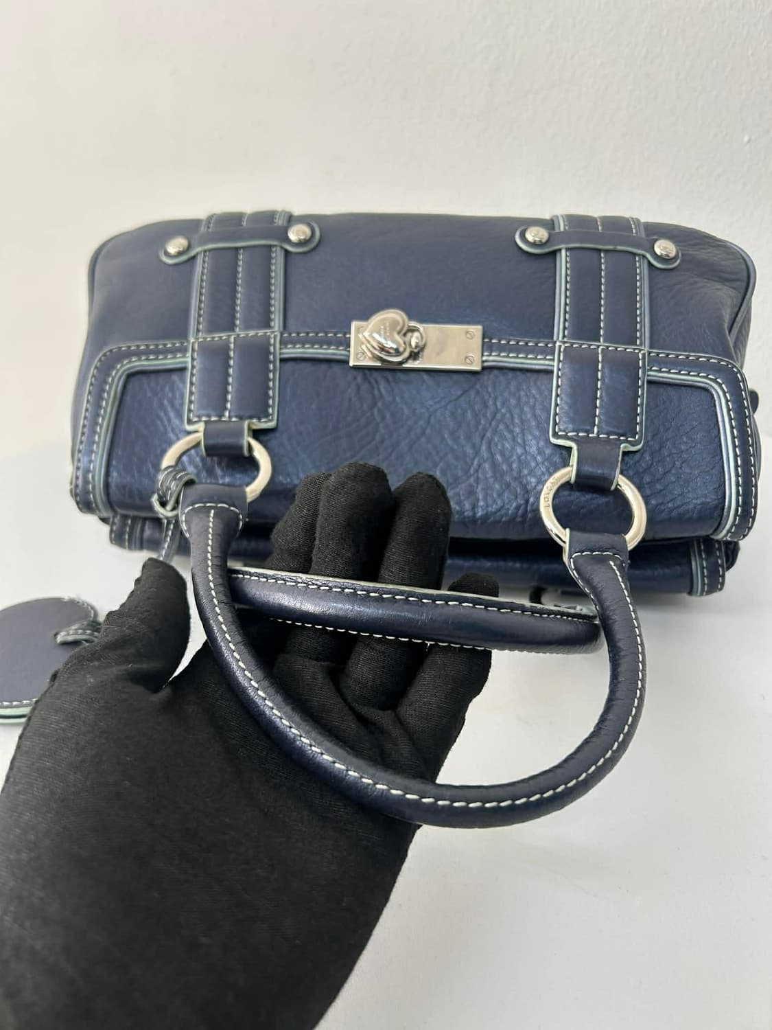 러브캣 하트 참 은장 플랩 보스톤 토트백 상품이미지8