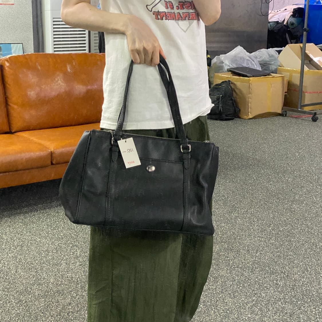 코치 빈티지 레더 숄더백 B2379 상품이미지1