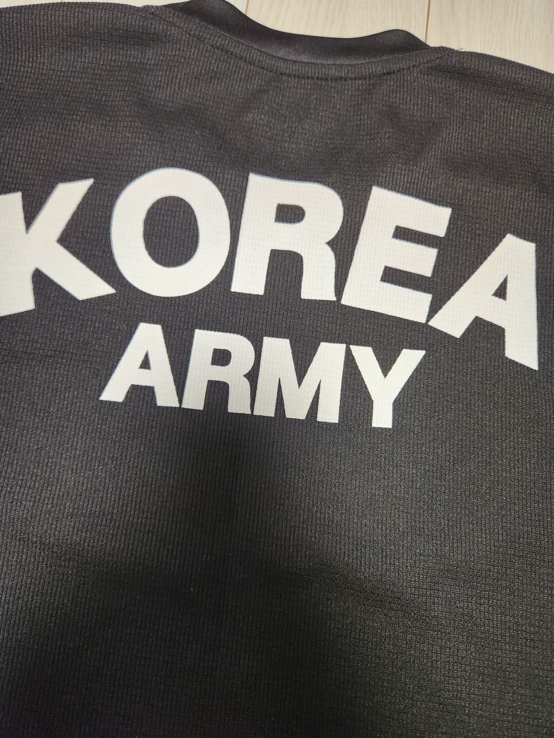 새상품급) 로카 기능성 블랙 태극기 반팔티 사이즈95m

여러 중고사이트 상품이미지8