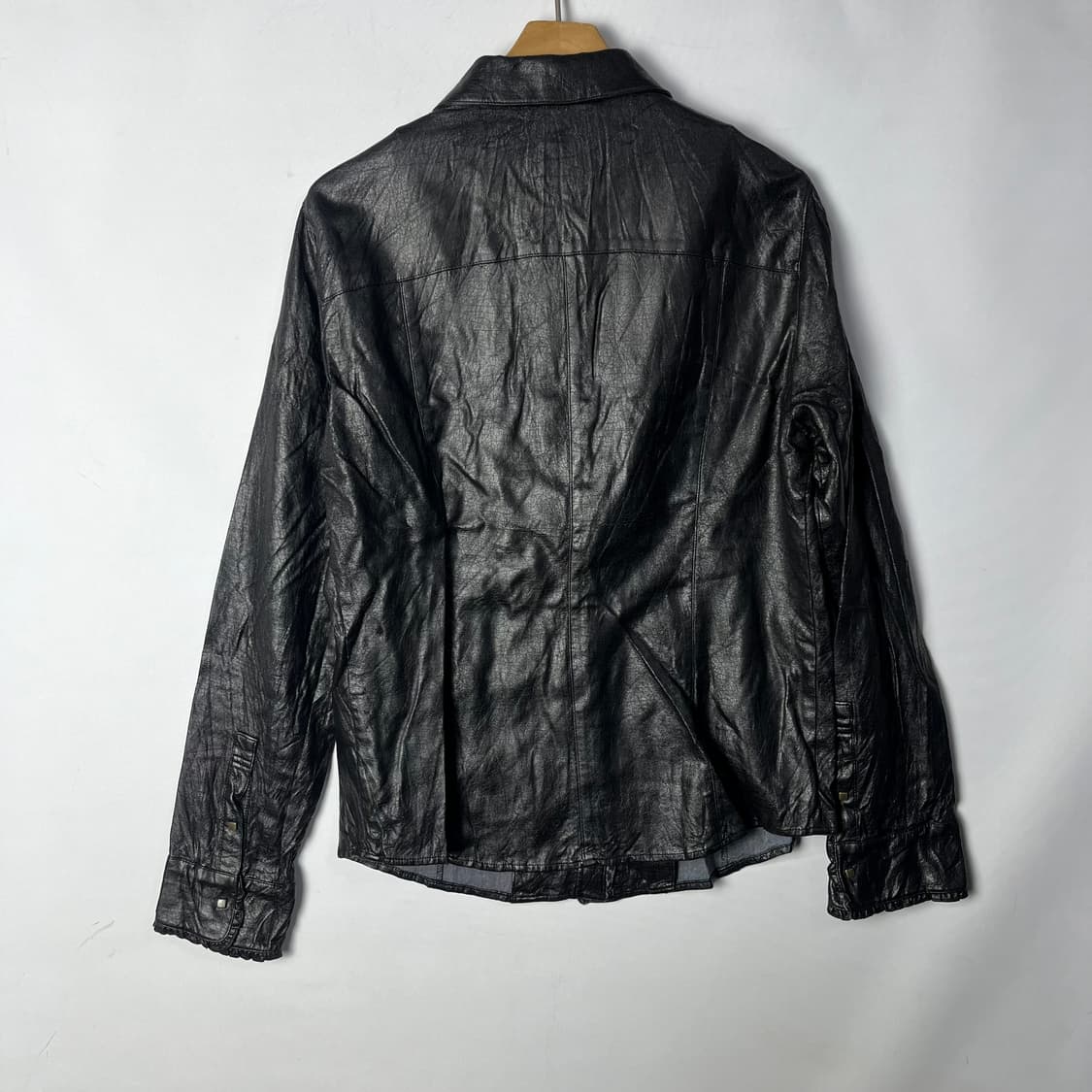 [Krizia] 크리지아 비건레더 프릴 셔츠 상품이미지2