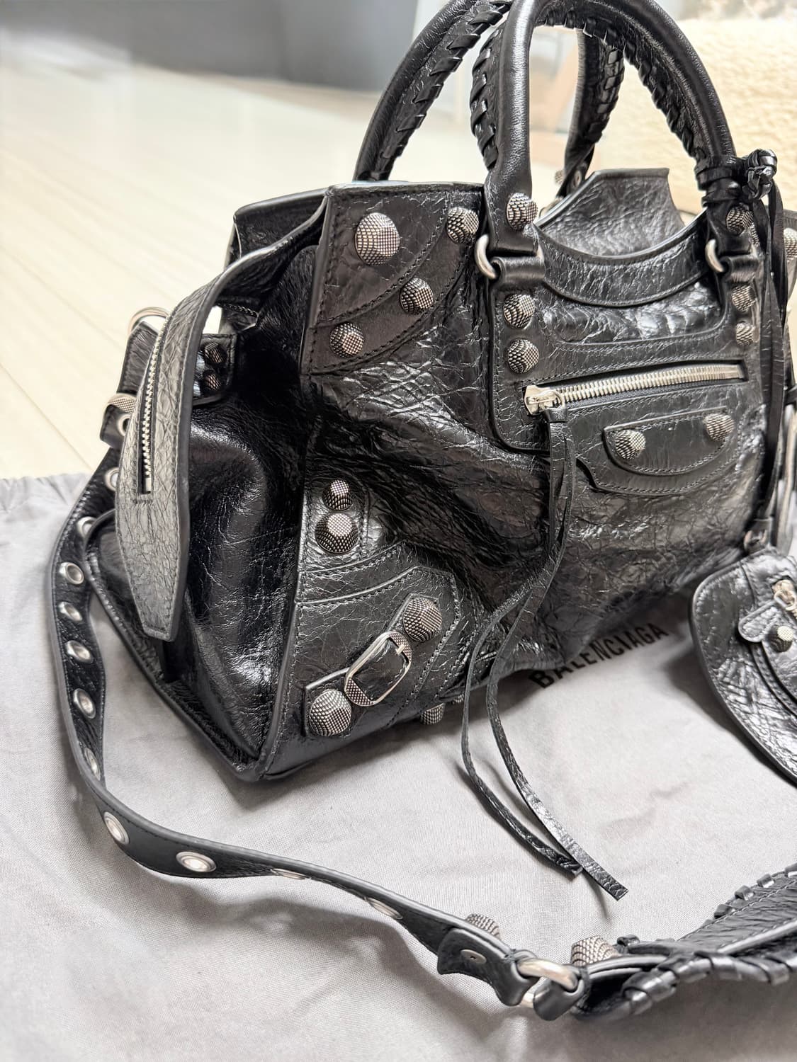 발렌시아가 네오 카골 시티 핸드백 판매합니다. 상품이미지3