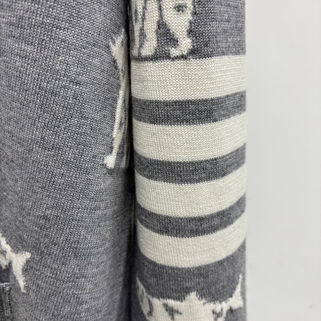 [5]톰브라운 배언 앤 살몬 울 가디건 상품이미지2