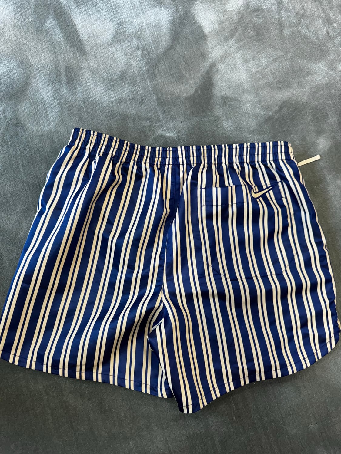 나이키 보디 쇼츠 L 상품이미지2