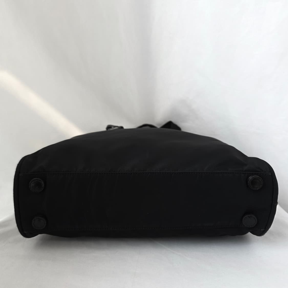 [정품 PRADA] 프라다 직사각 포코노 나일론 여성 토트백 상품이미지5