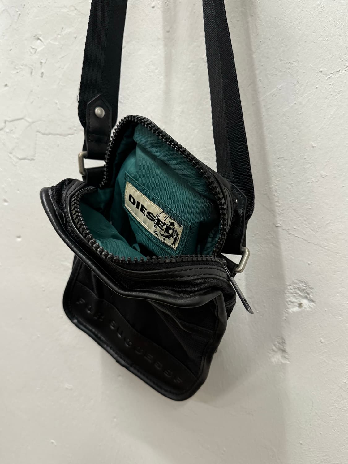 DIESEL Black Mini Crossbody Bag 상품이미지1