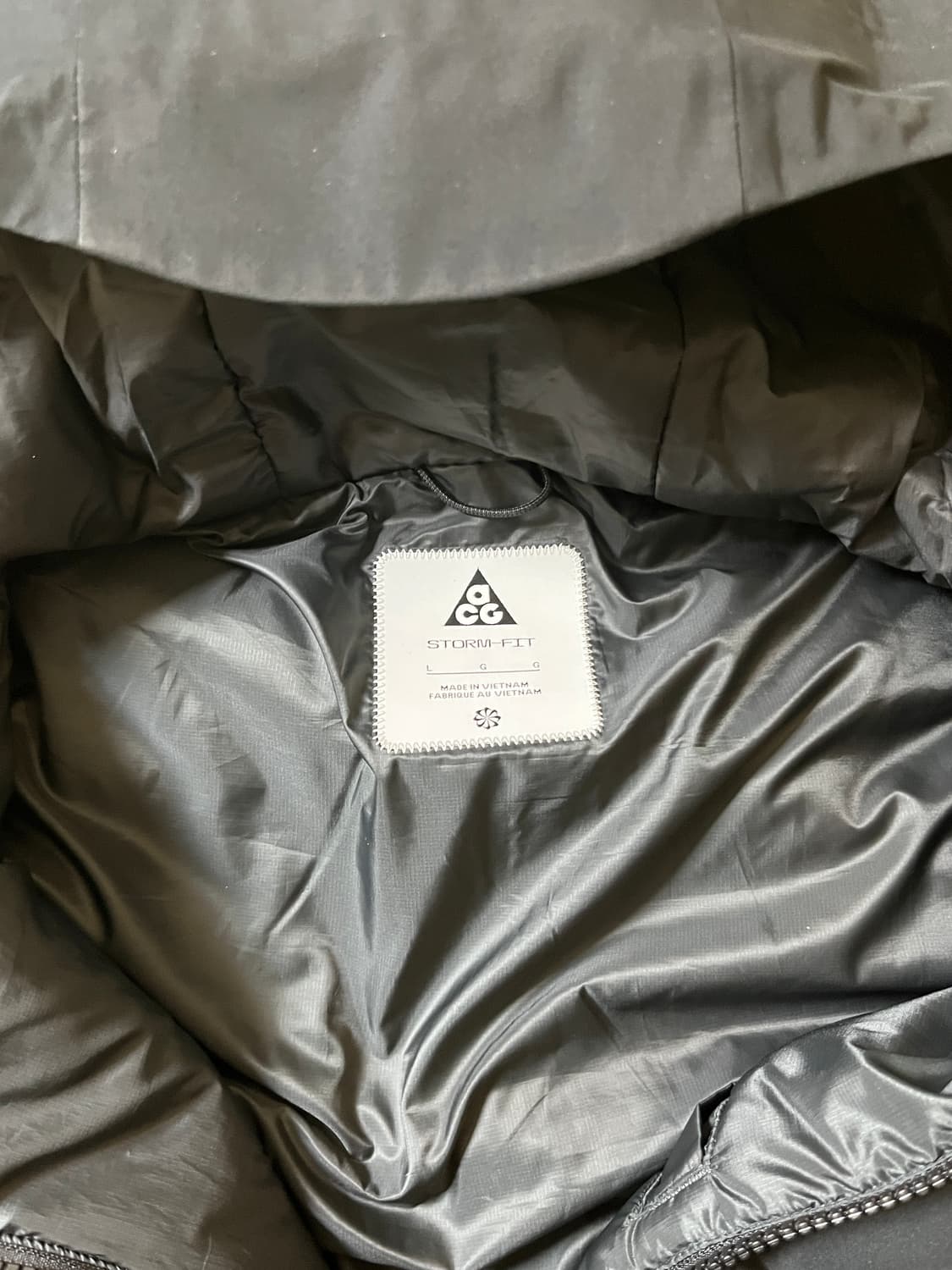 나이키 ACG 스컬 피크 스톰핏 자켓 블랙 아시아 팝니다. 상품이미지2