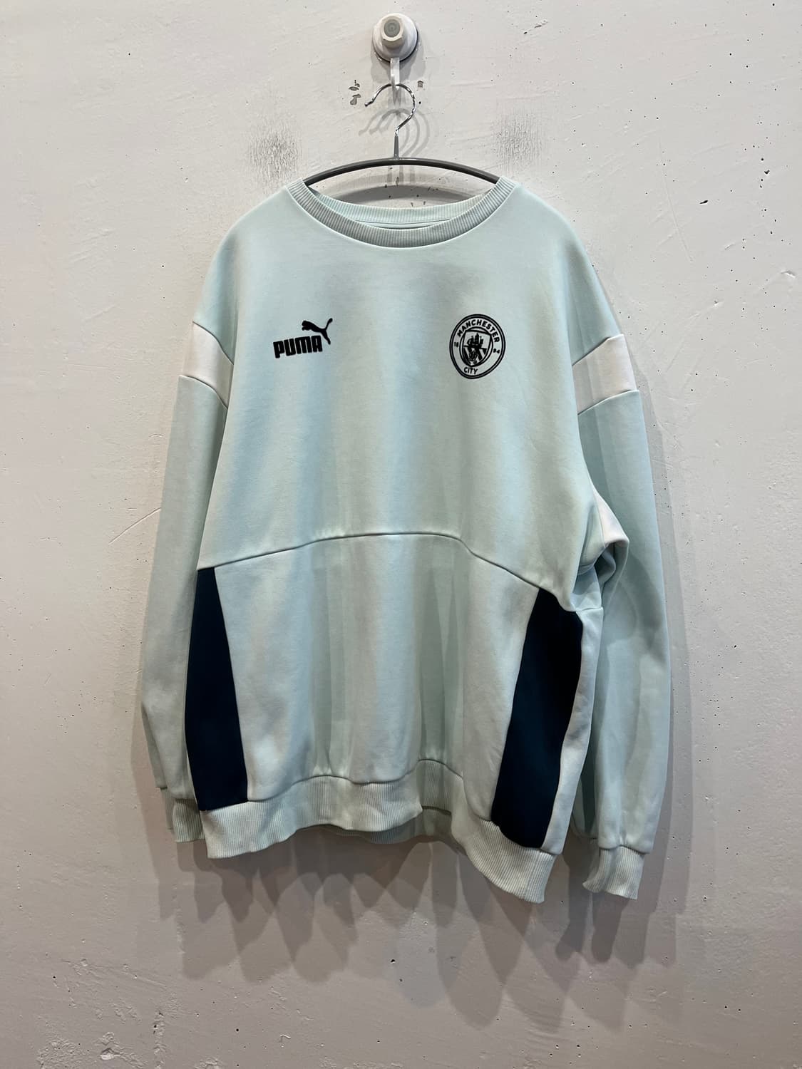 퓨마 맨시티 맨투맨 스웻셔츠 상품이미지1