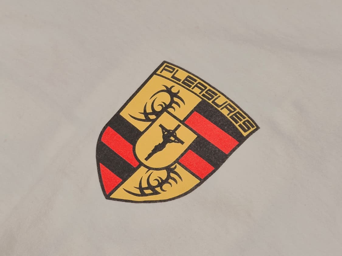 플레져스 페라리 반팔 티셔츠 상품이미지2