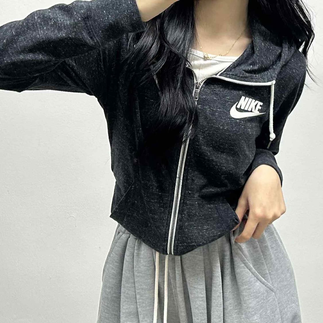 나이키 여리핏 푸츄라 걸즈 후드집업 희귀져지(XL) 상품이미지1