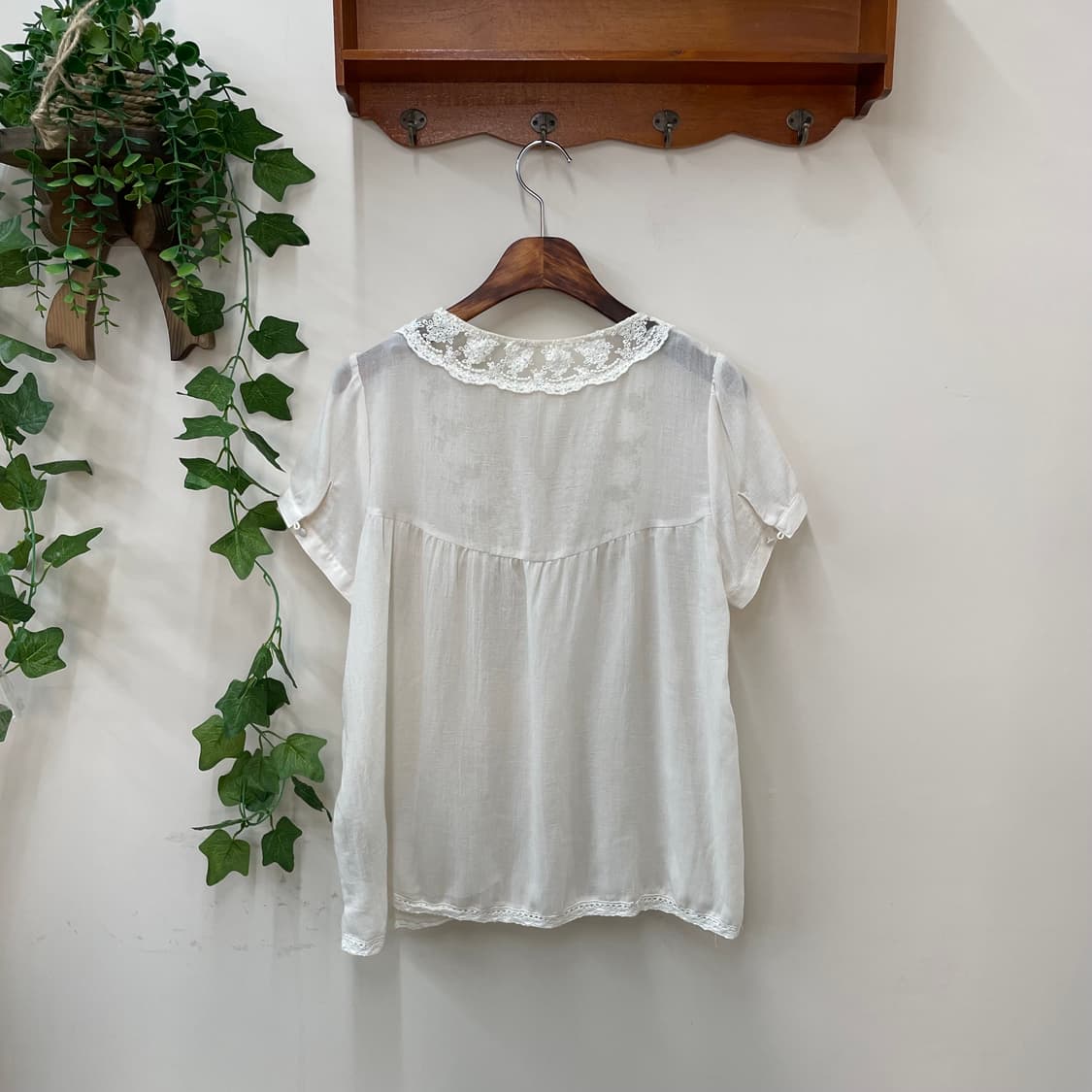 모리 사와코 아이보리 레이스 요크 블라우스 상품이미지4