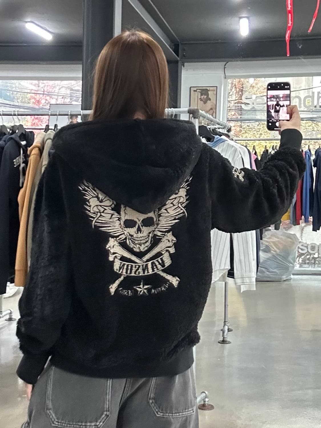 벤슨 핸드워머 스컬윙빅로고 플러피 후드자켓 상품이미지4