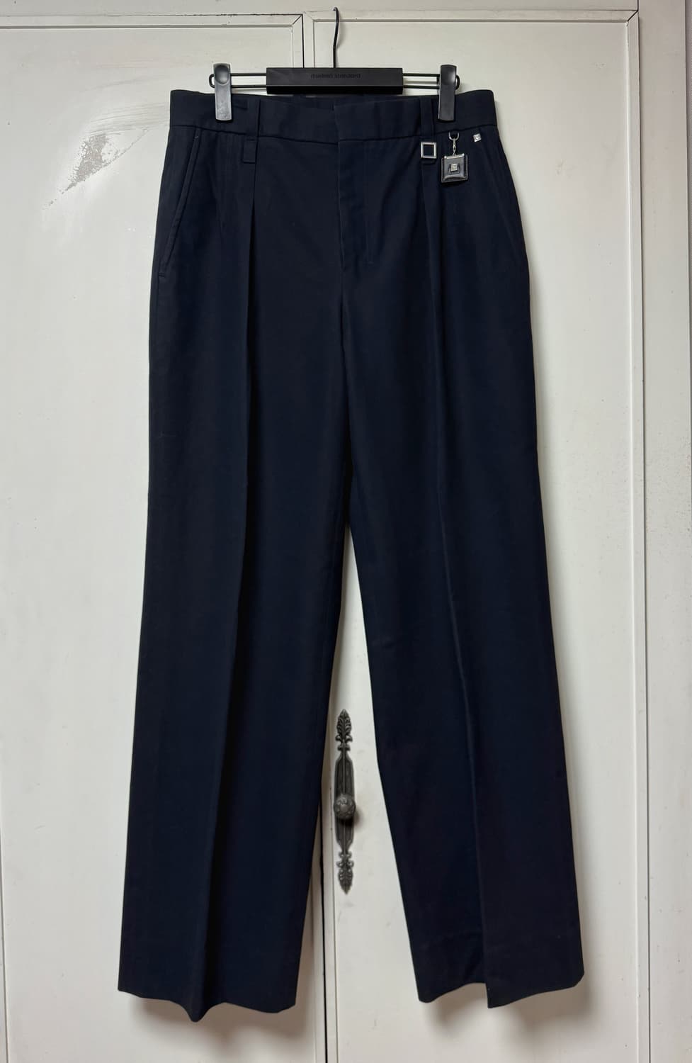 우영미 23ss 키링 딥턱 와이드 슬랙스 네이비 48 상품이미지2