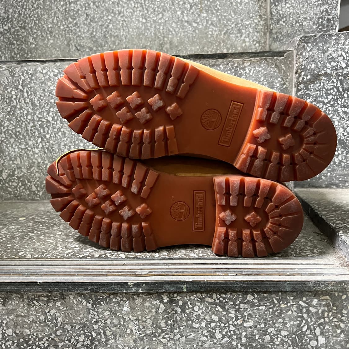 팀버랜드 6인치 위트 누벅 부츠 상품이미지4