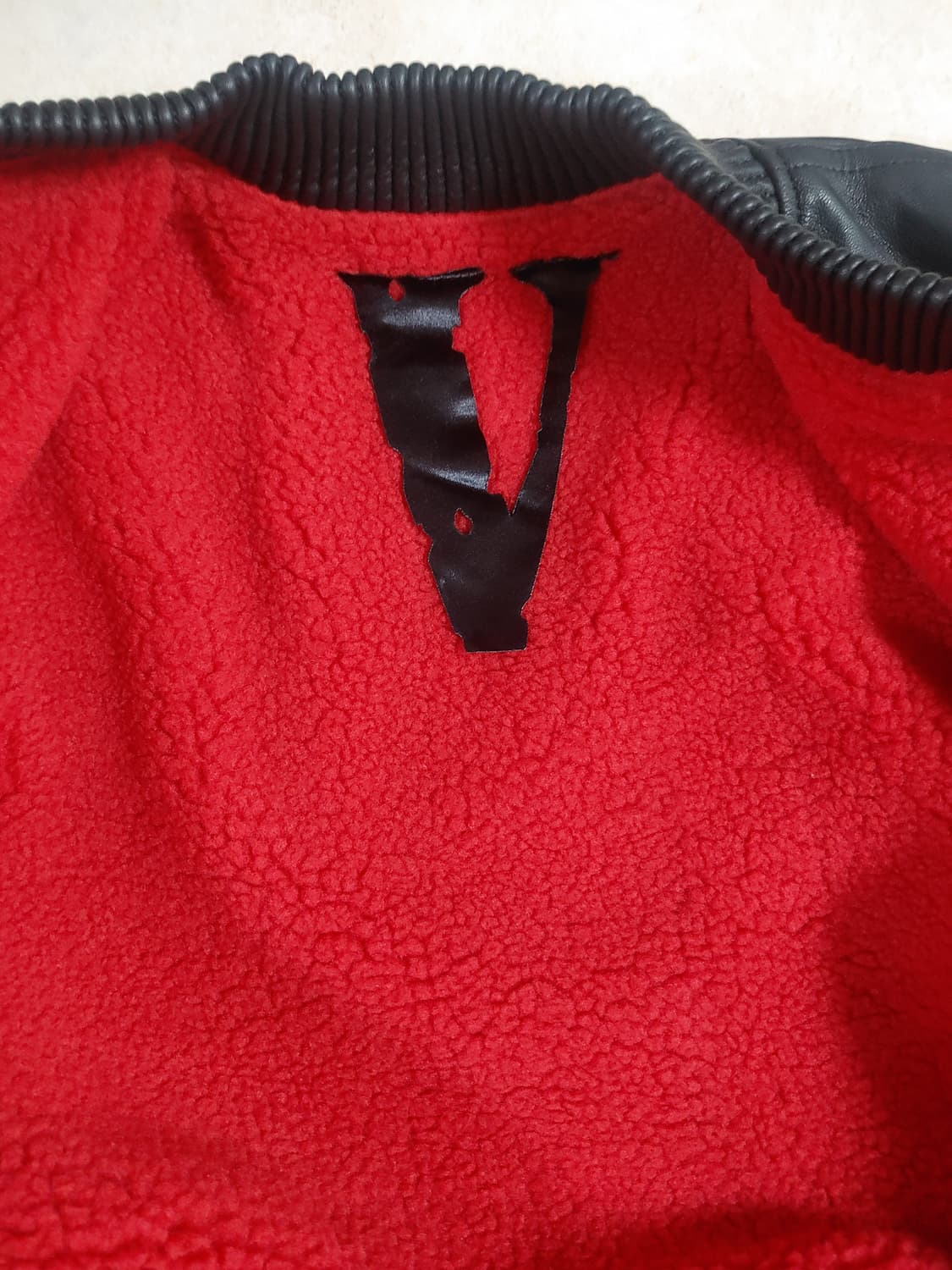 브이론 17aw 레더봄버자켓 상품이미지2