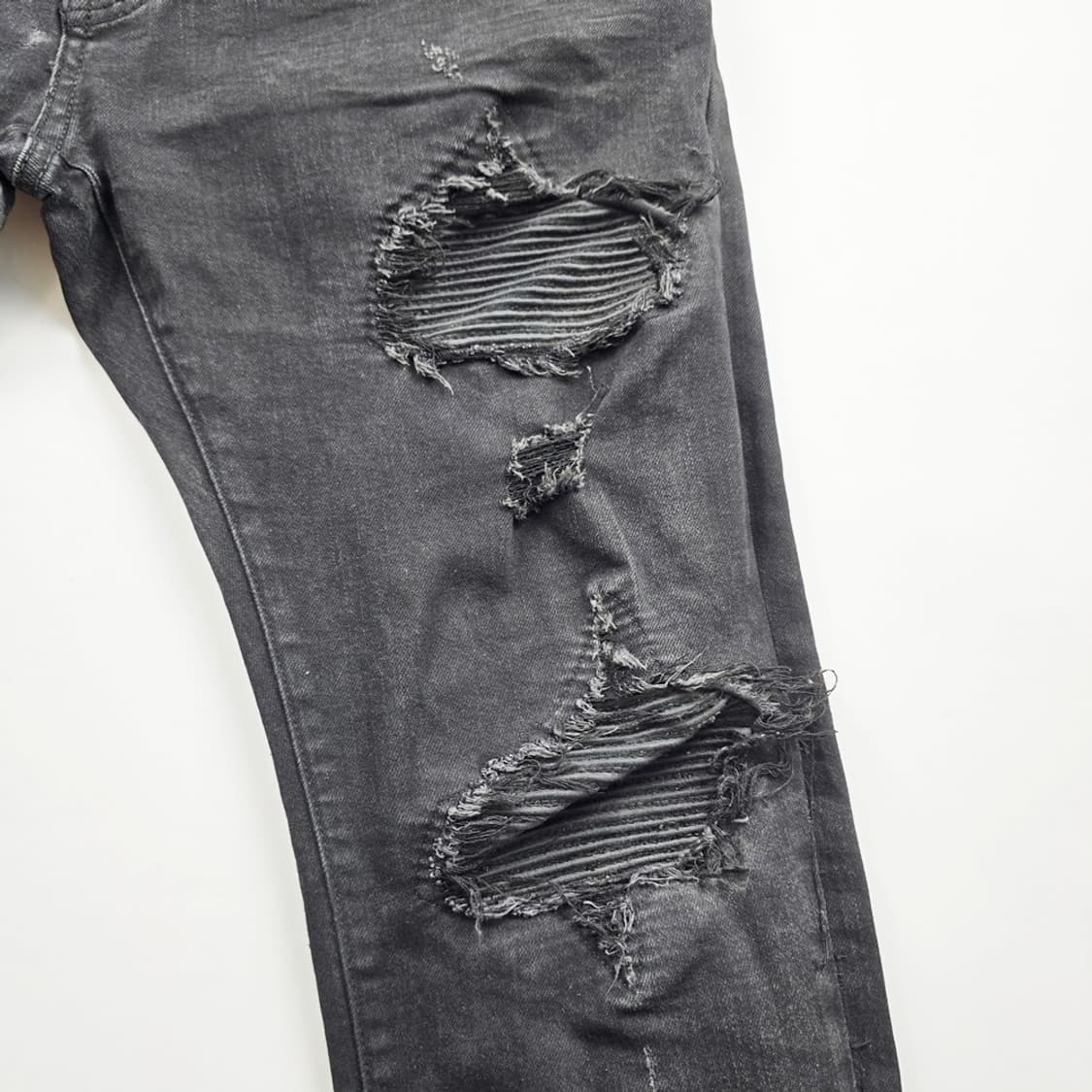 AMIRI 청바지 스판 흑청 데님 사이즈34 R3350 상품이미지3