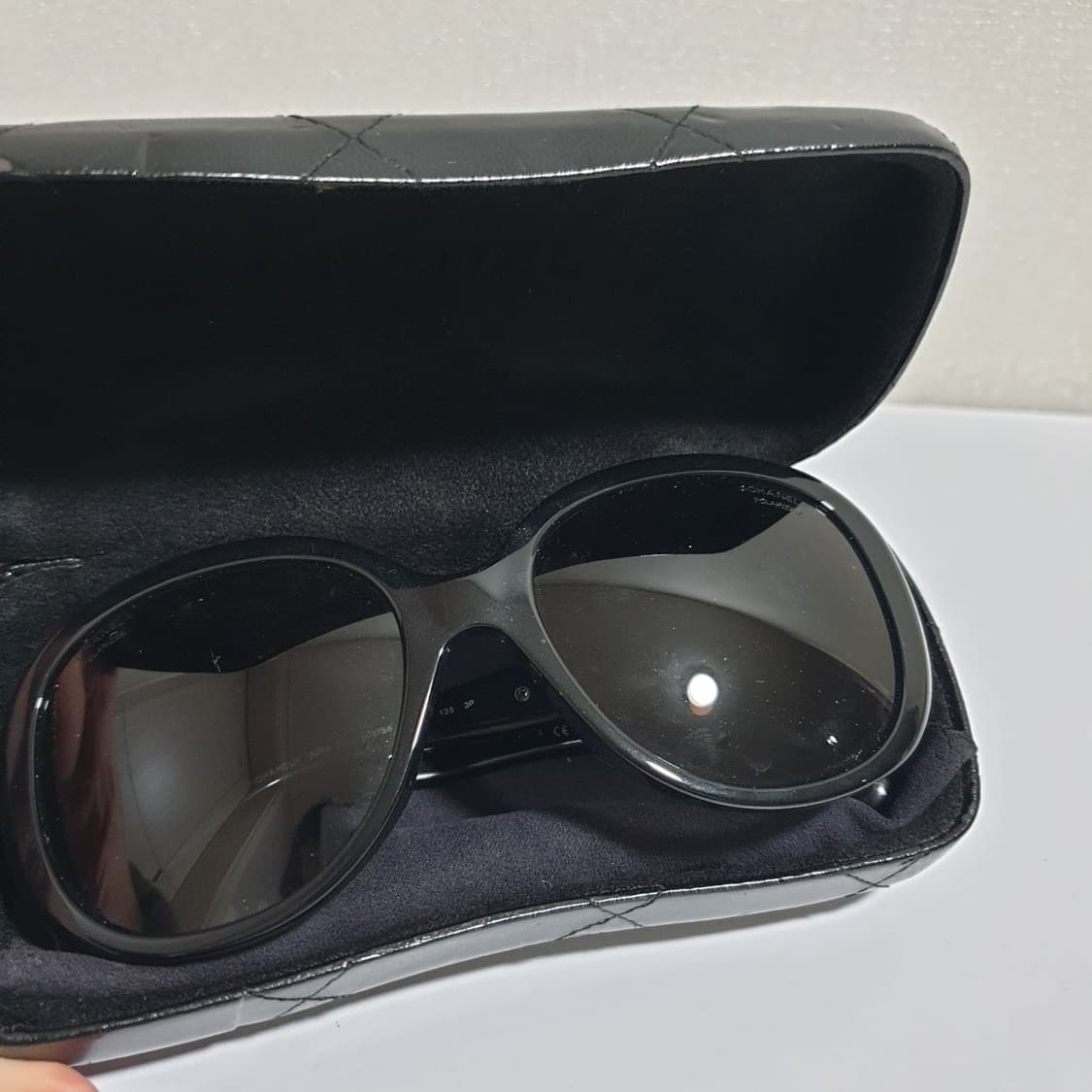 샤넬 빈티지 블랙 스웨이드 선글라스 상품이미지9