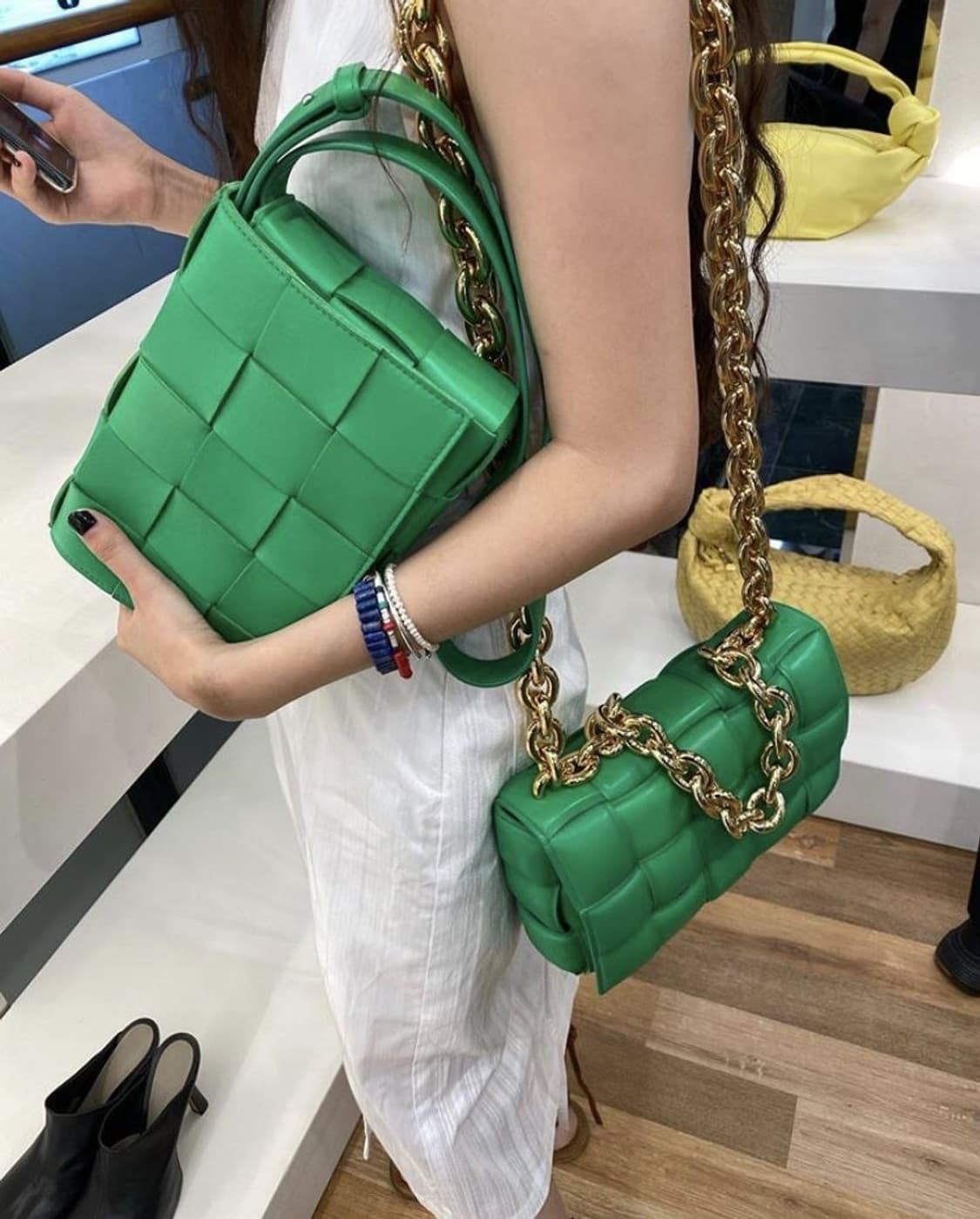 풀박 (10회미만착용) 보테가베네타 카세트백 그린 무광+사몰가 이너백 상품이미지2