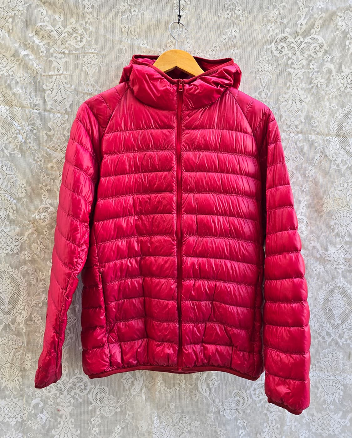 유니클로 후드 경량 패딩 상품이미지1