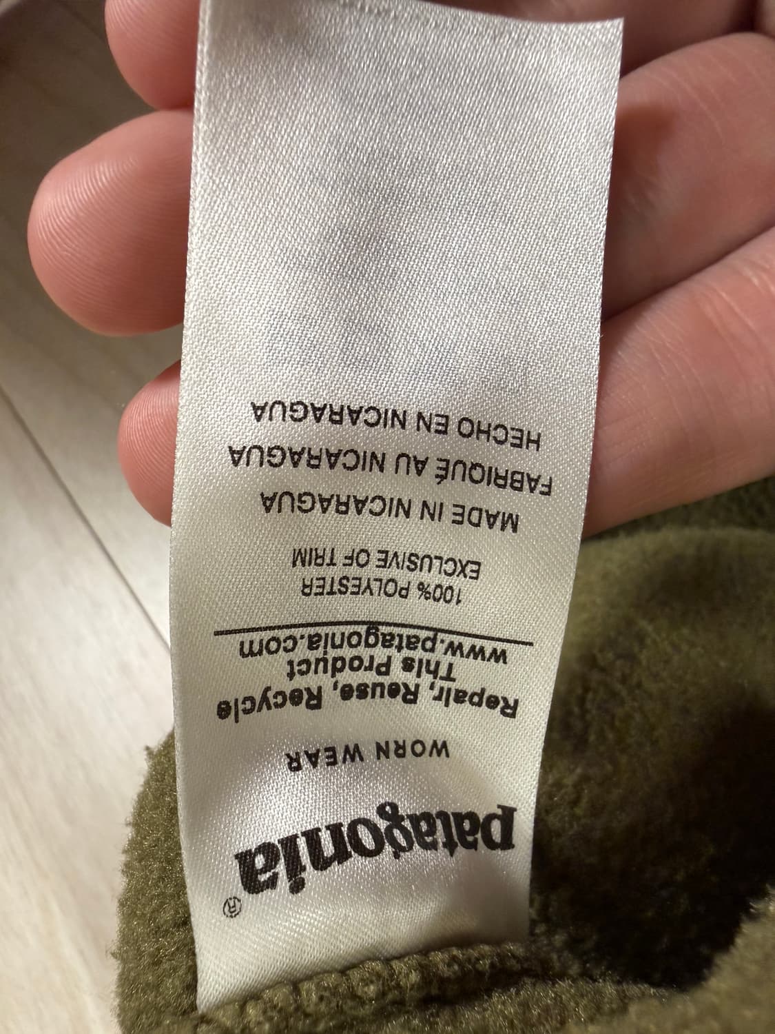 파타고니아 신칠라 카고그린 M 켄달 제너 착용 상품이미지4