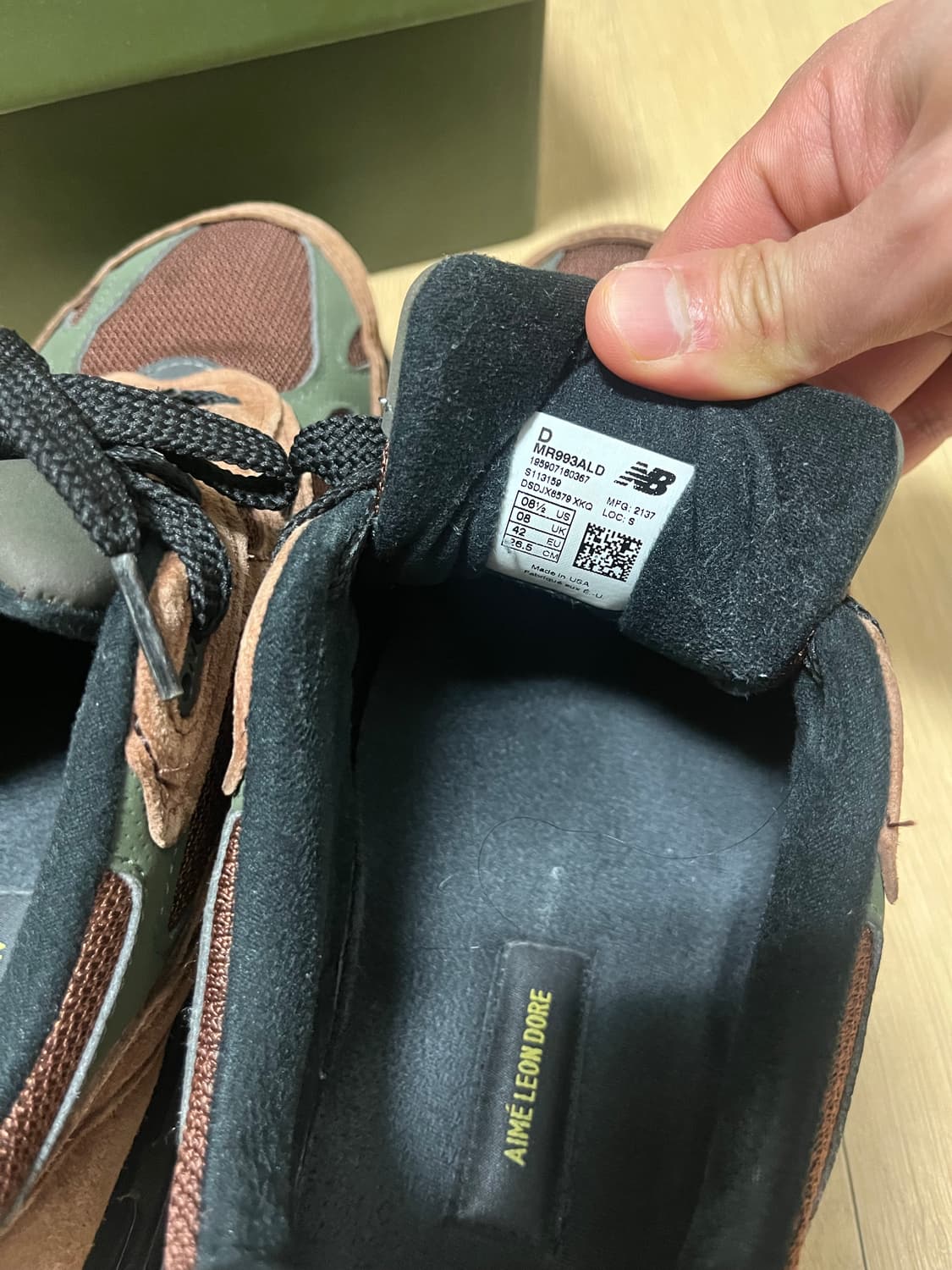 에메레온도르 콜라보 뉴발란스 993 브라운 상품이미지7