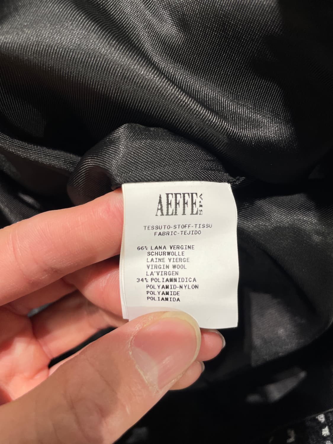 모스키노 블랙 도트 라인 트위드 크롭 자켓 상품이미지9