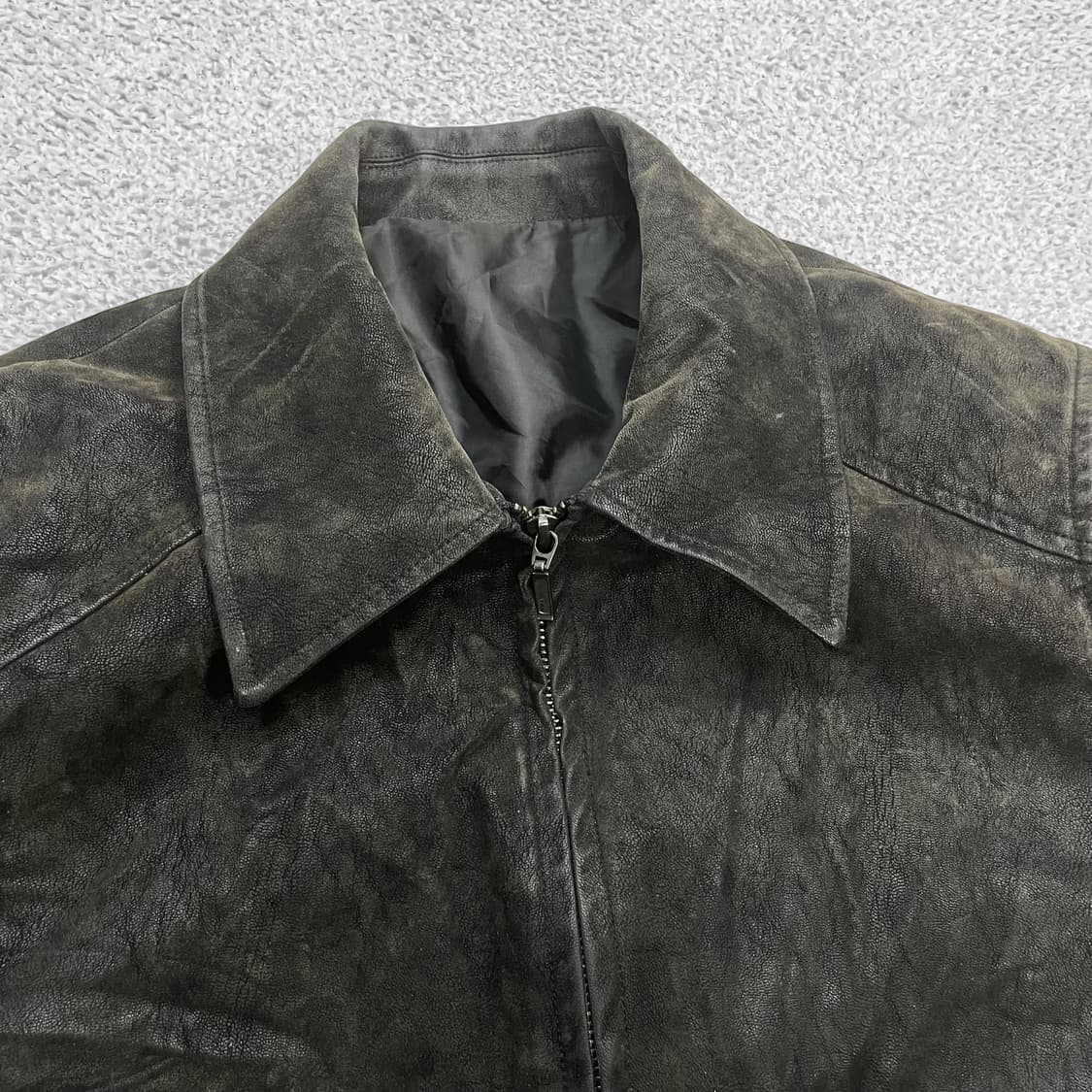 쿠어 Coor 믹스드 스웨이드 파이핑 점퍼 블랙브라운 상품이미지3