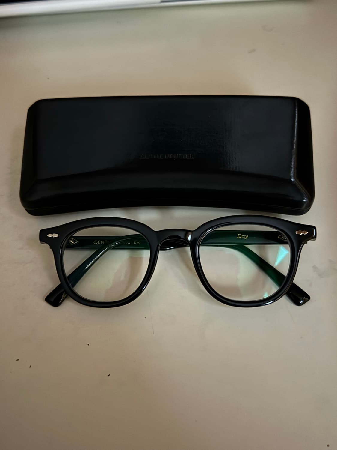 젠틀몬스터 데이 상품이미지1