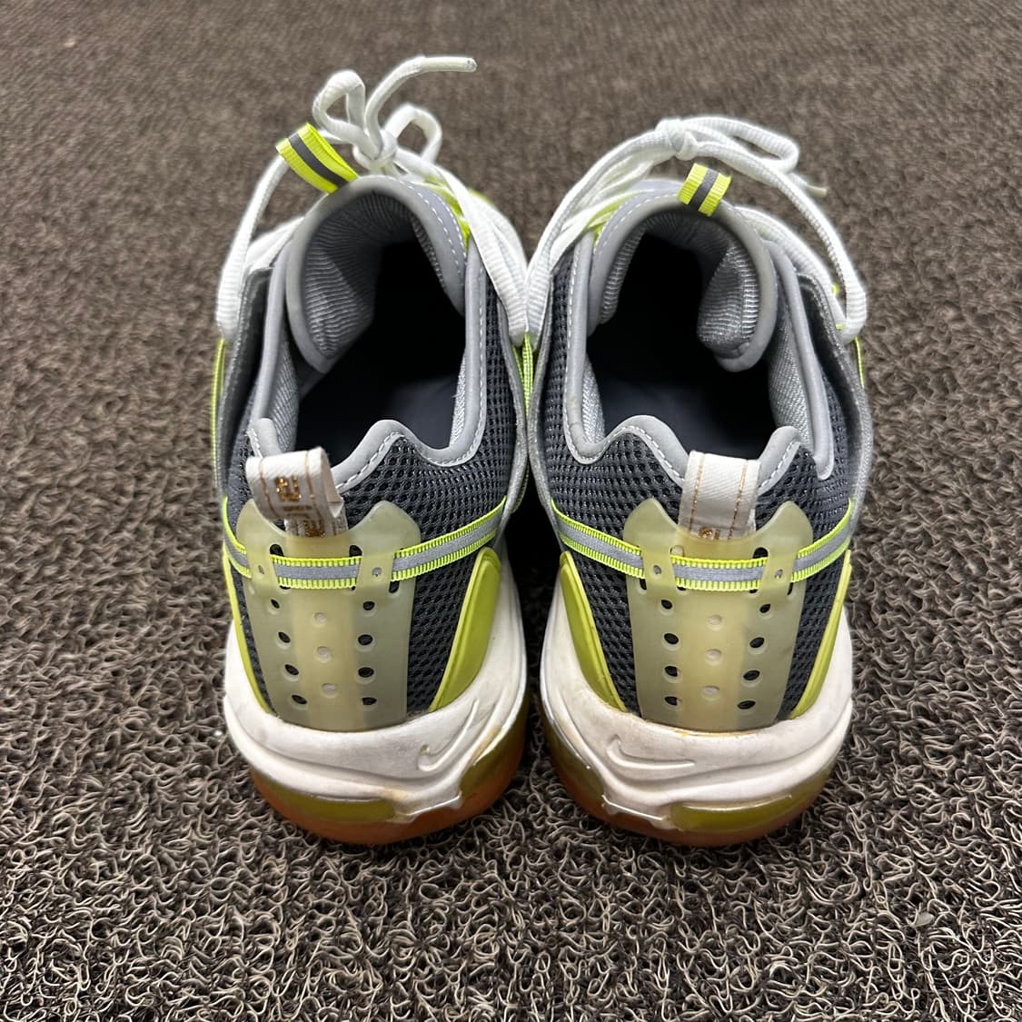 NIKE 나이키 클랏 줌 헤이븐 볼트 형광 운동화 300사이즈 상품이미지5