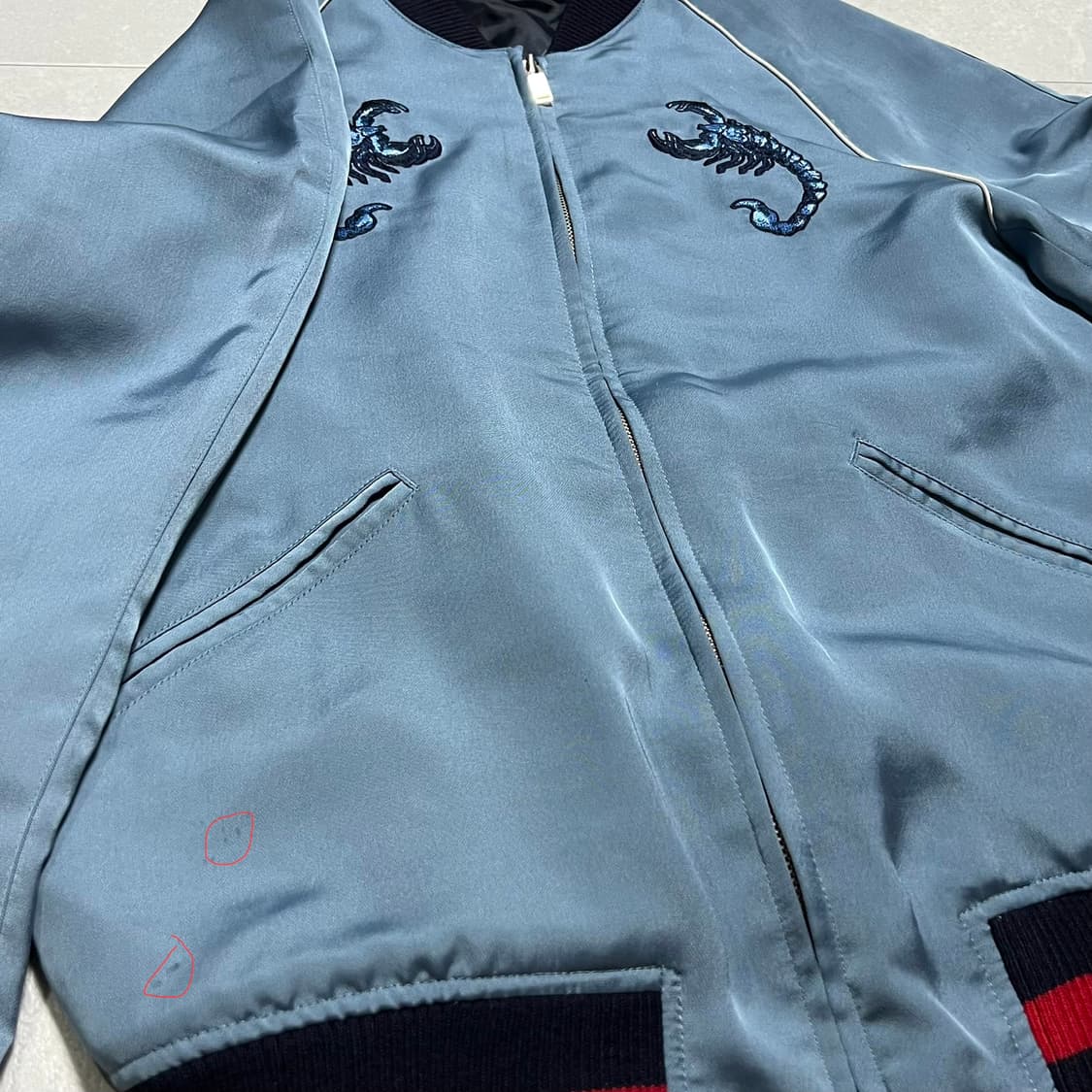 [실측M] 에잇세컨즈 X 지드래곤 콜라보 스콜피온 자수 스카잔 블루종 상품이미지4