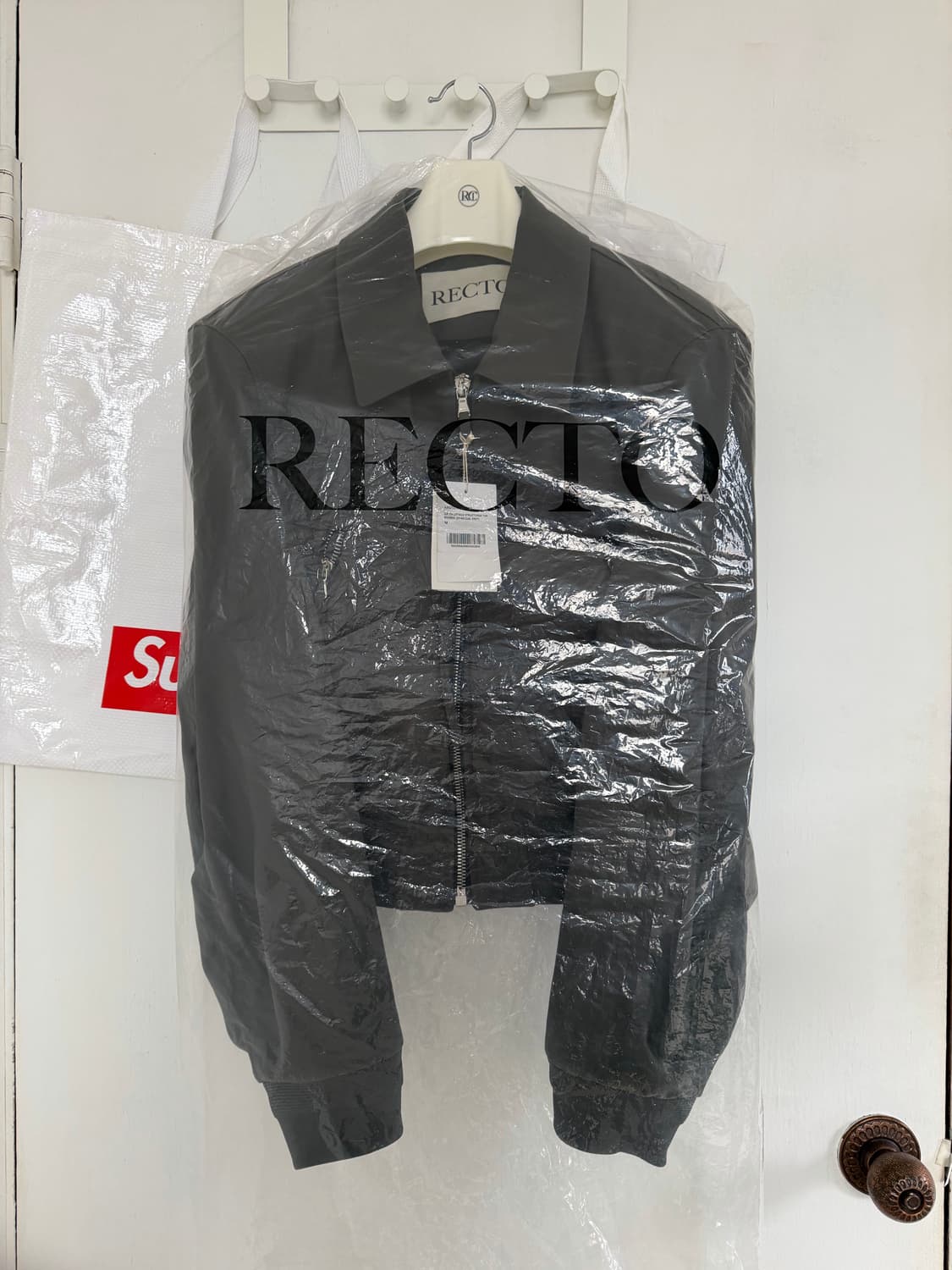 [새상품]렉토 지퍼디테일 팀 봄버 M 상품이미지1