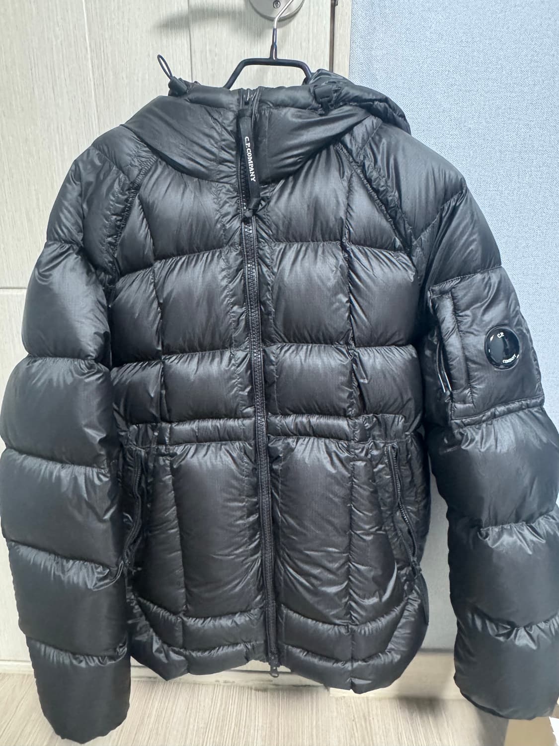 CP컴퍼니 25FW 디디쉘 후드 다운 자켓 블랙 상품이미지1