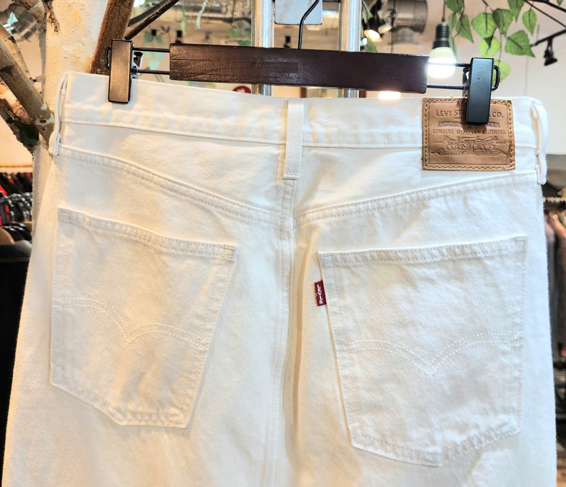 리바이스 프리미엄 흰색 데님 미디 스커트 상품이미지2