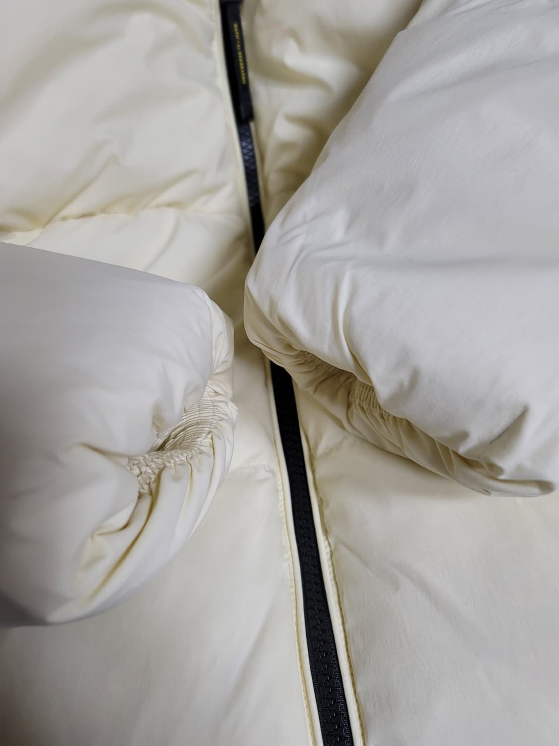 내셔널지오그래픽 구스다운패딩 아이보리 95사이즈 상태굿 상품이미지5