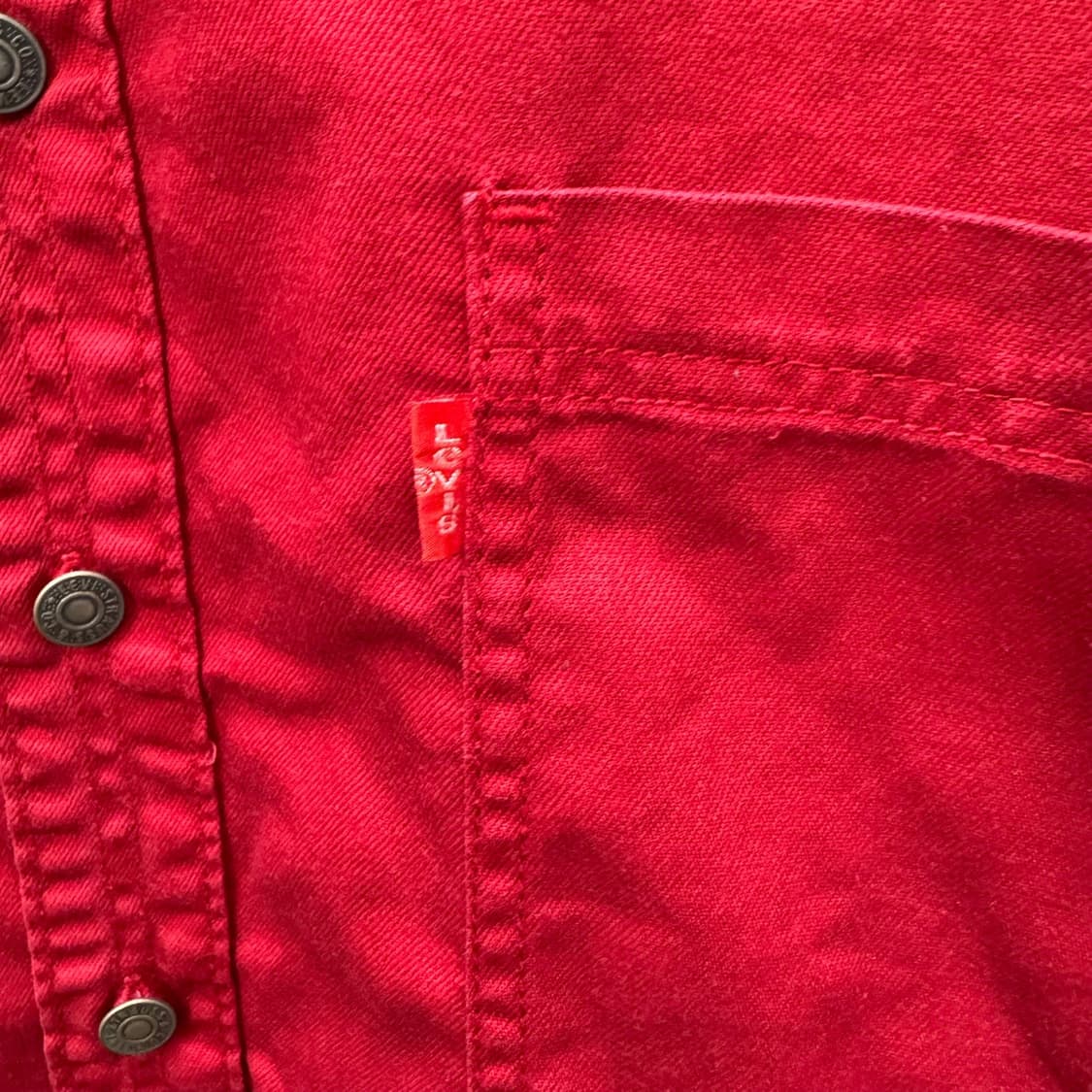 리바이스 솔리드 긴팔 셔츠 투포켓 디테일 루즈핏 레드 상품이미지6