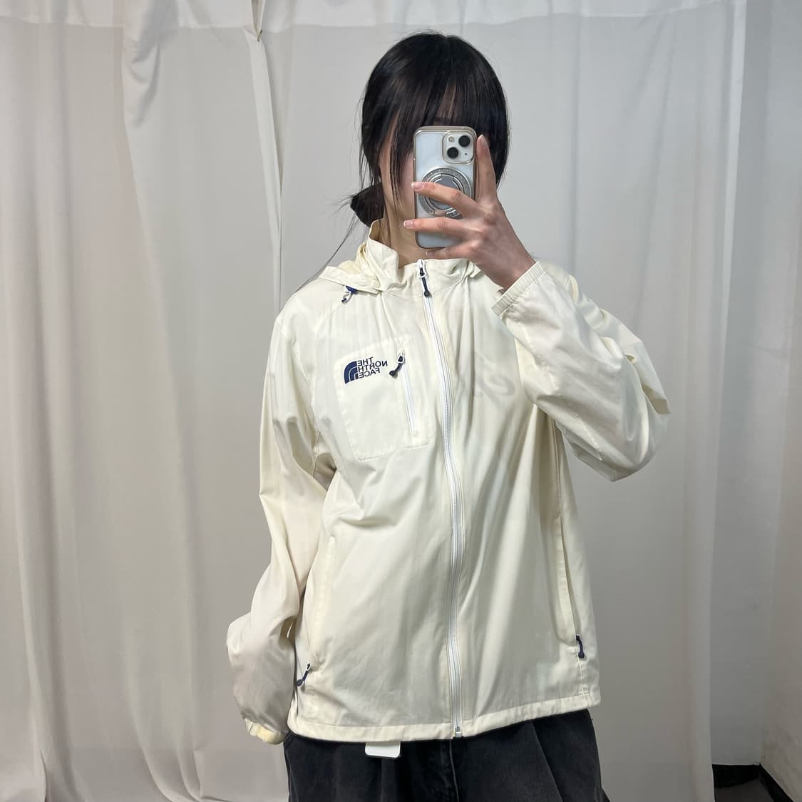 The North Face ivory cream windbreaker   상품이미지2