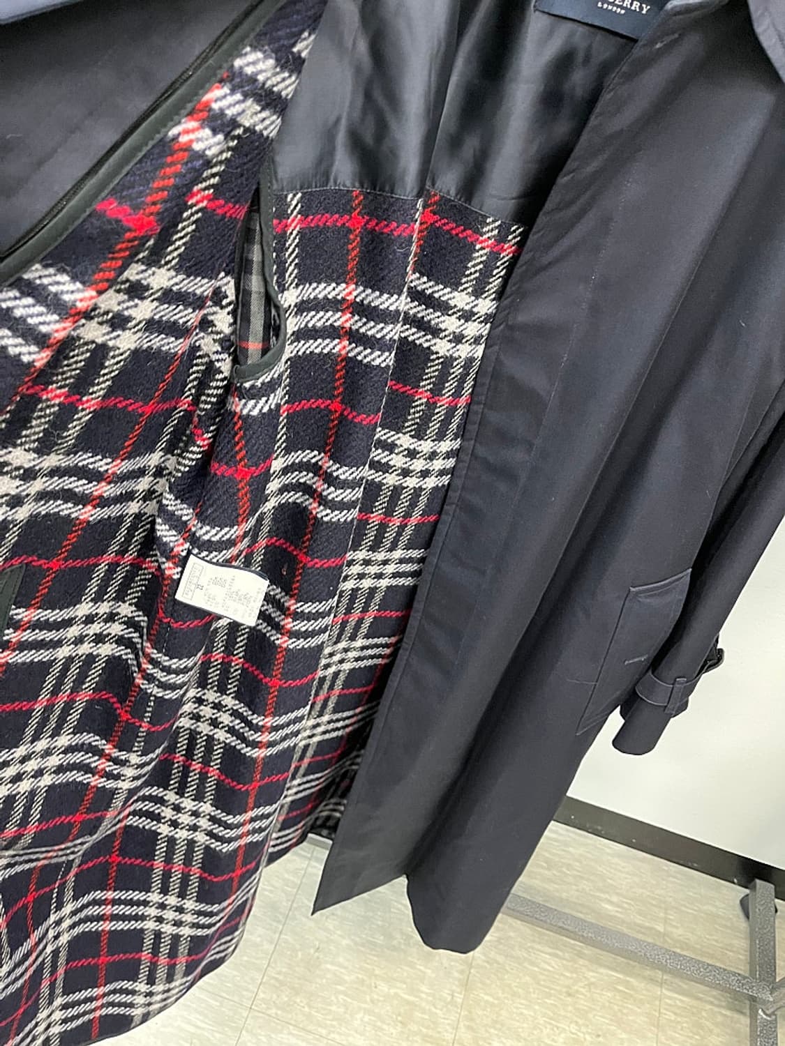 110) 버버리 런던 견장 트렌치코트  상품이미지5