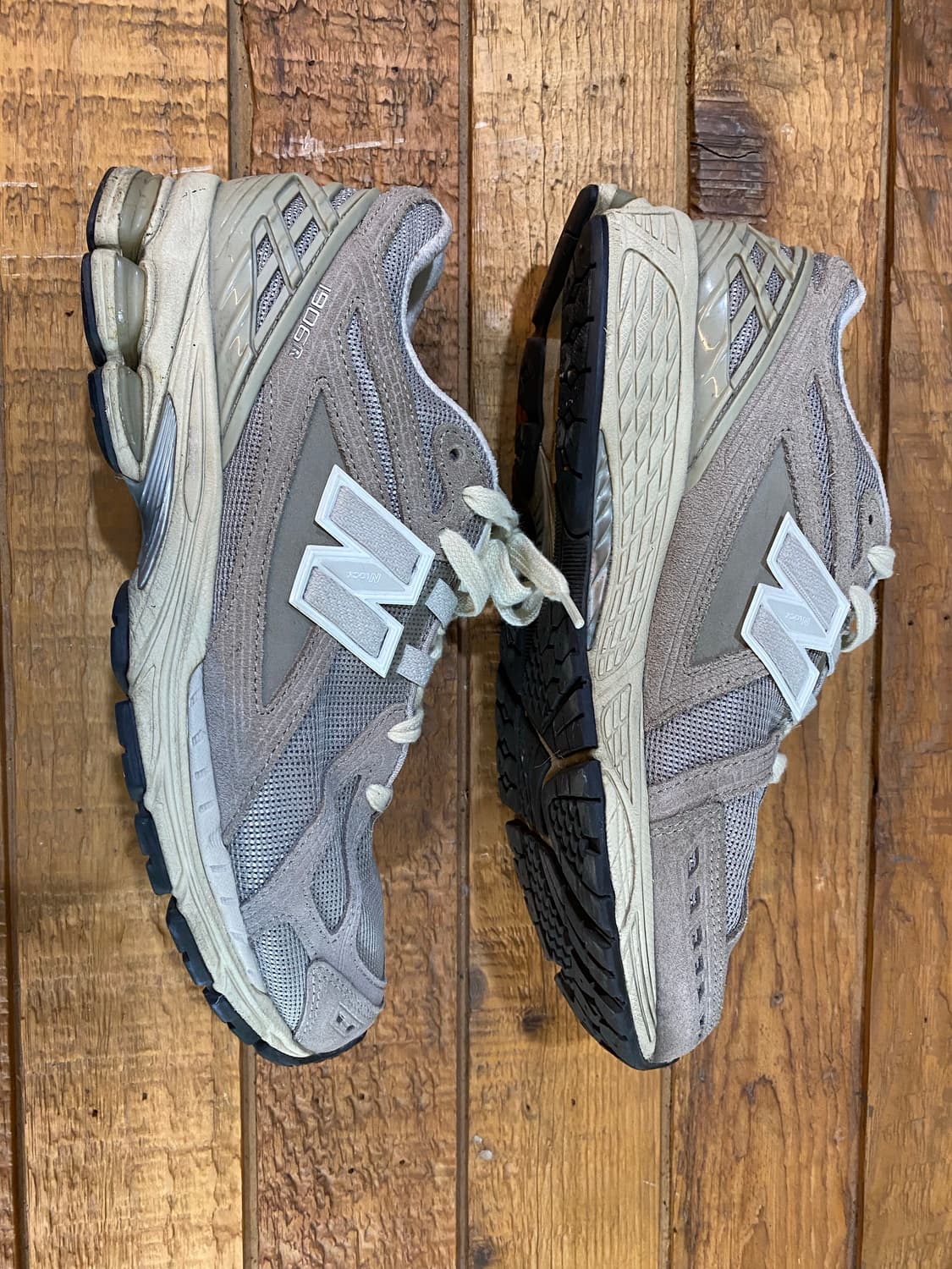 뉴발란스1906r 260 상품이미지1