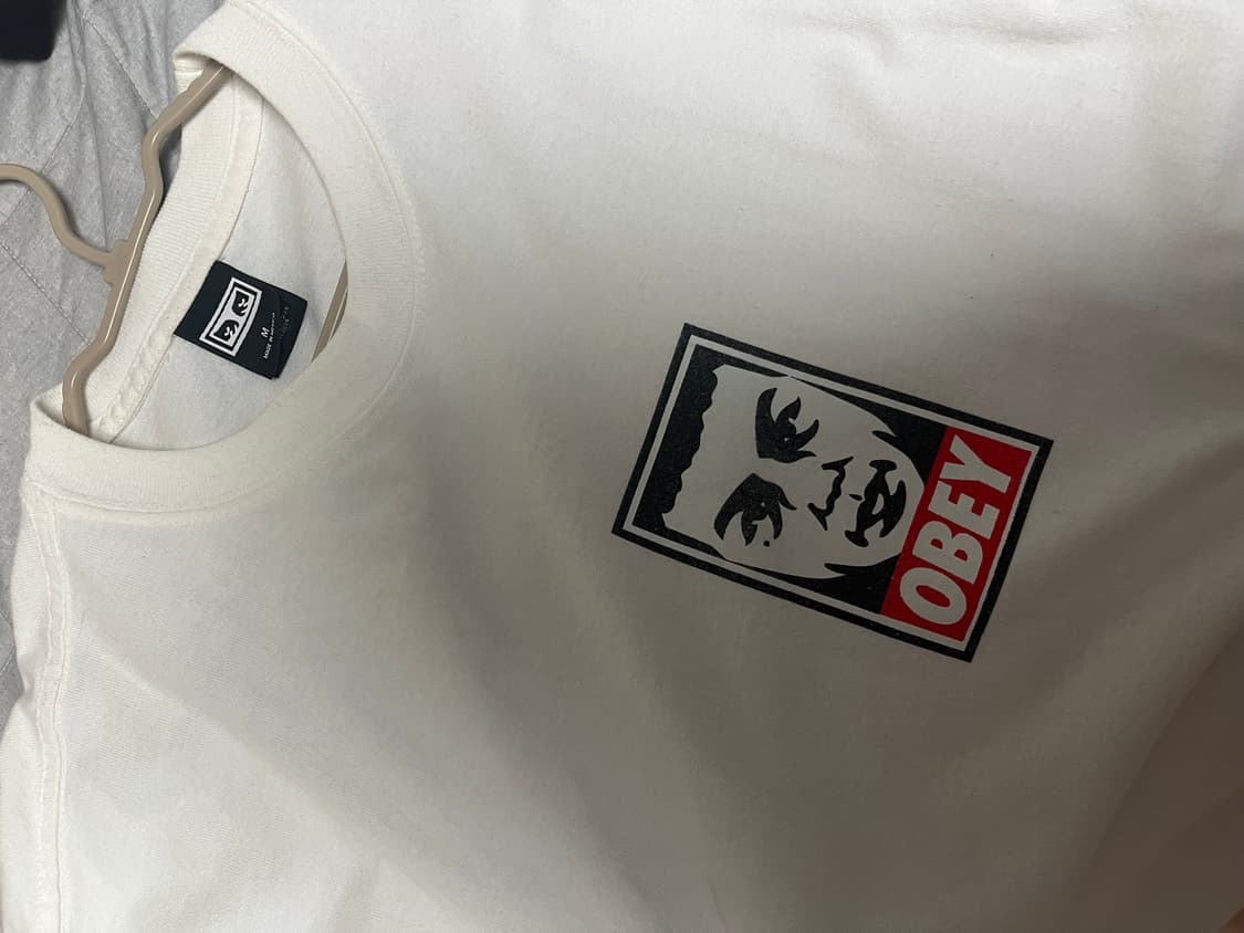 아이앱 스튜디오 x 오베이 빈지노 아이콘 티셔츠 상품이미지3