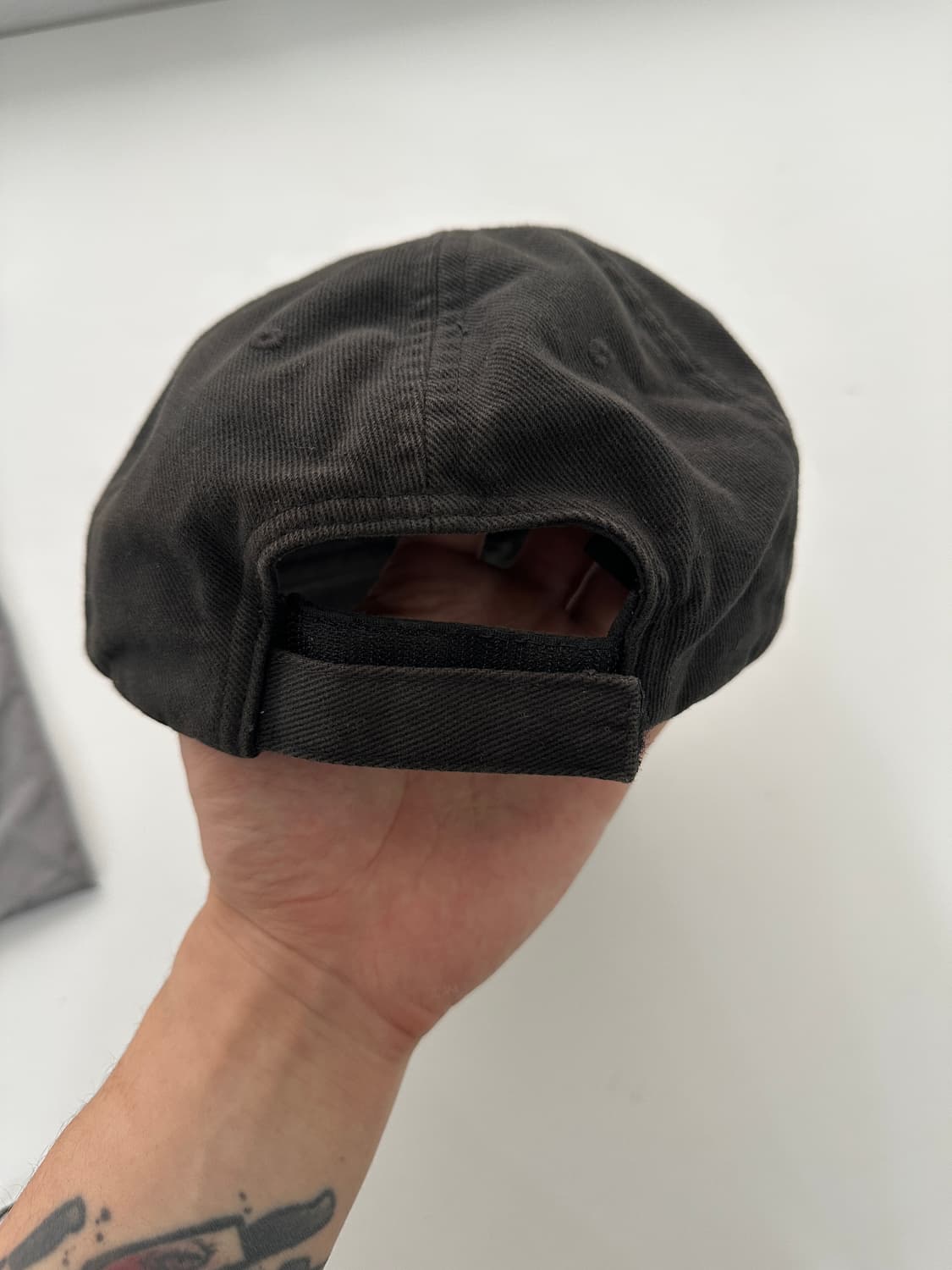 발렌시아가 폴리티컬 캠페인 디스트로이드 캡 상품이미지5