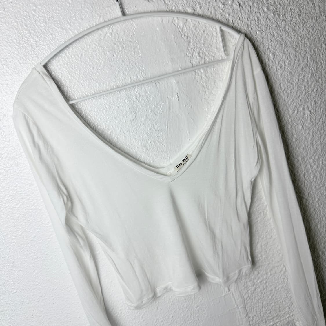 miumiu deep V-neck longsleeve 상품이미지6