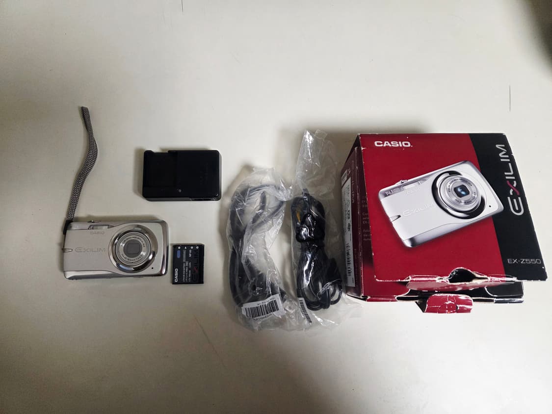 카시오 EXILIM EX-Z550 실버 디카 상품이미지1